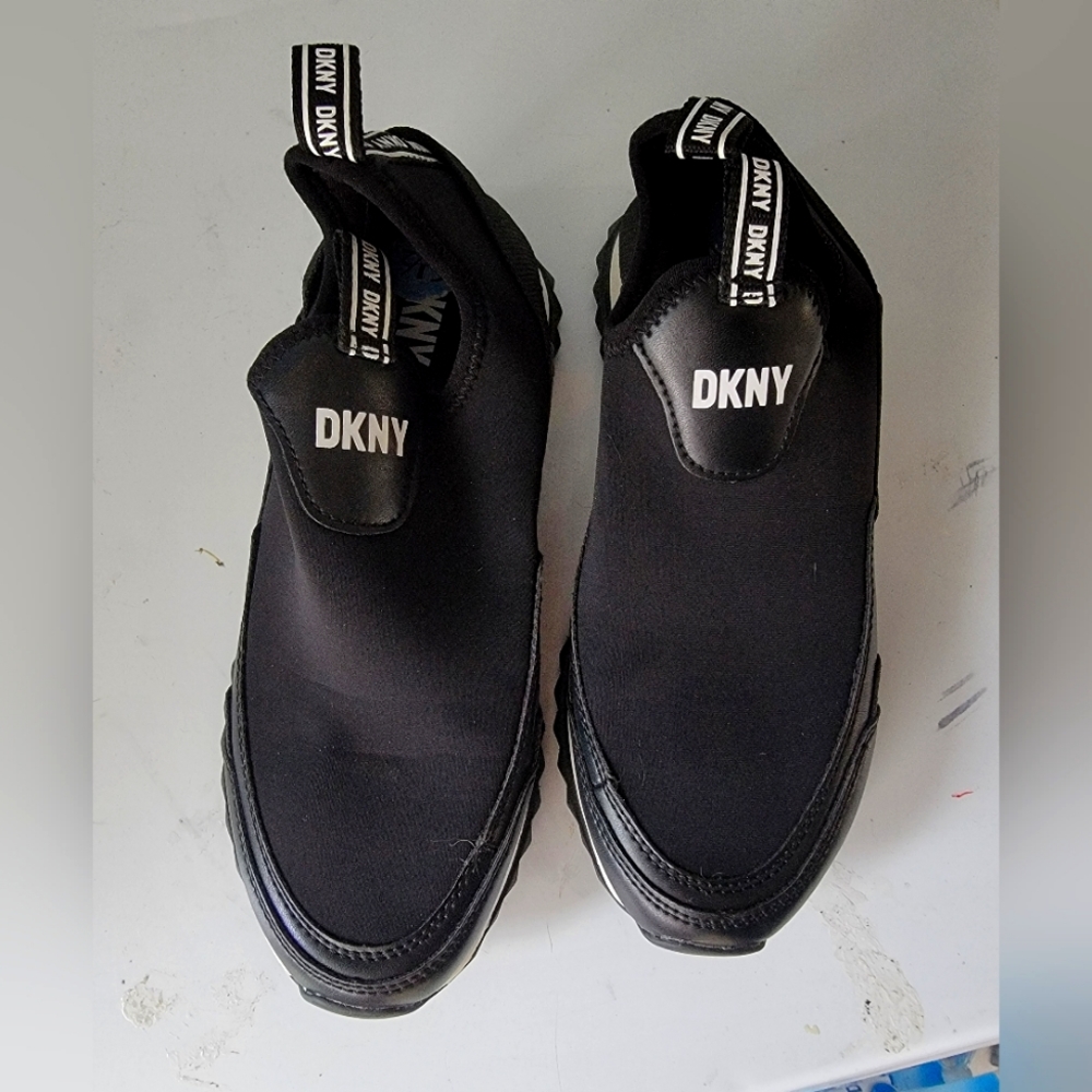 DKNY 6 1/2 Slip On Sneakers